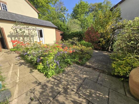 Garden 2.jpg