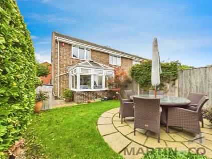 Headley Close, Lee-On-The-Solent 