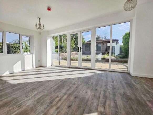 Dining Room.jpg
