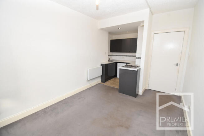 Lounge/Kitchen