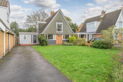 Round Hill Avenue, Pedmore, Stourbridge, DY9 0RG