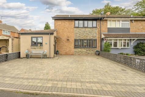 Thames Close, Brierley Hill, DY5 4QZ