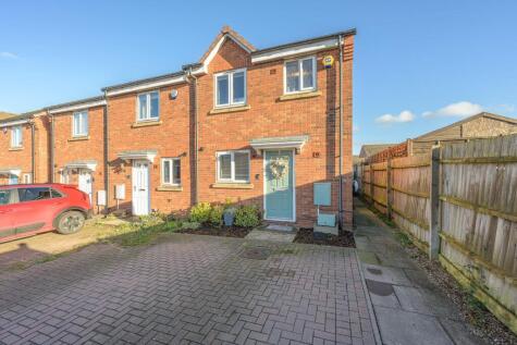 Bobeche Place, Kingswinford, DY6 7LU