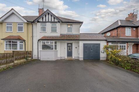 Lady Greys Walk, Wollaston, Stourbridge, DY8 3RD