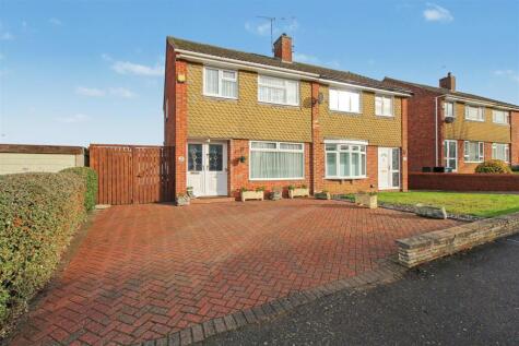Hillcrest Close, Thrapston, NN14