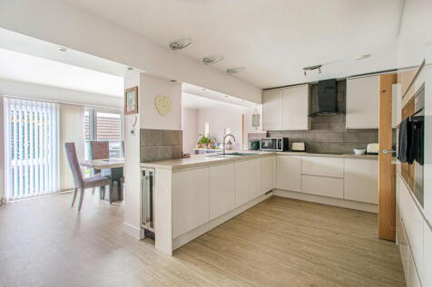 Milford Avenue, Wick, Bristol, BS30 5PR