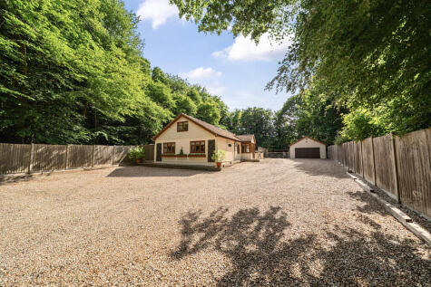 Cormorant, Lords Wood Close, Boxley, Kent, ME5 8JR