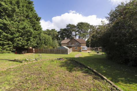 Pine Cottage, Queens Road, Maidstone, Kent, ME16 0LD