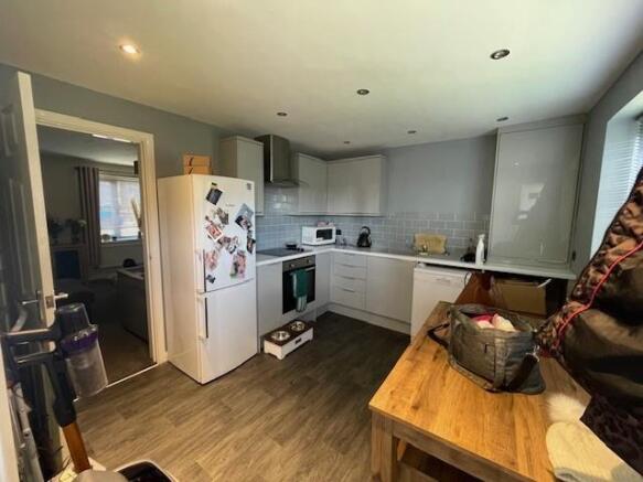 Kitchen 1.jpg