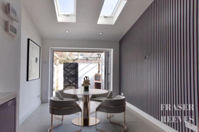OPEN PLAN KITCHEN / DINER