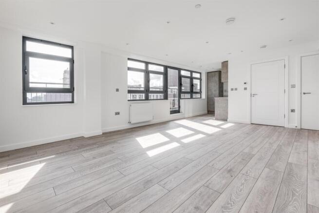 Living Room / Kitche