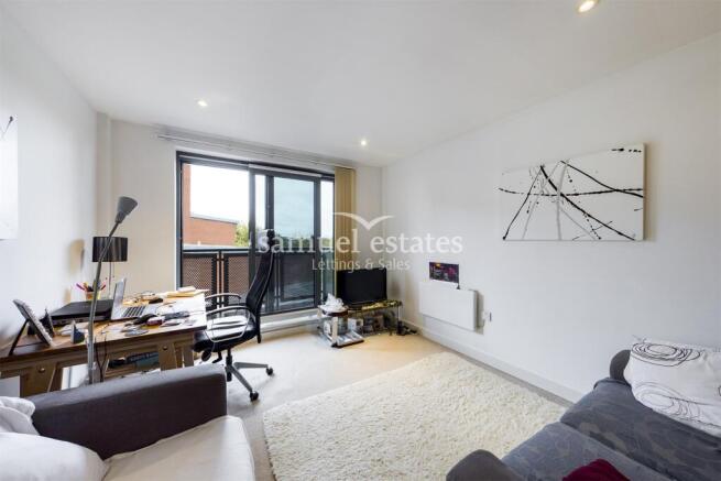 Living Room / Kitche