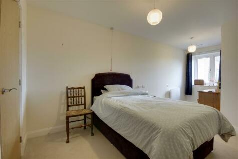 Cottingham - 1 bedroom apartment for sale