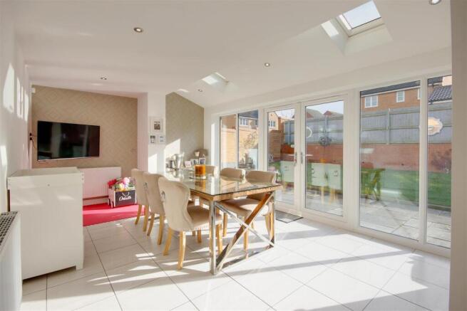 Living/Dining Area