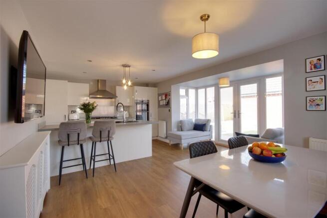 Living/Dining Kitchen
