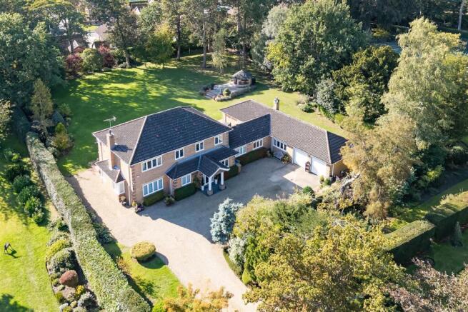 013 - 13 Station Road.jpg