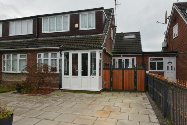 3 bedroom semi-detached house  for sale Audenshaw