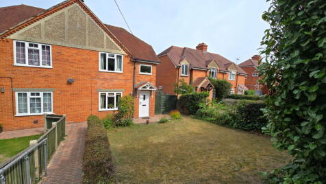 Link View, Oxford Road, Donnington, Newbury, RG14 3AD