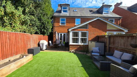 Westwood Mews, Tudor Road, Newbury, RG14 7PP