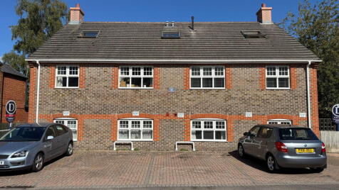 Russell Court, 65, Russell Road, Newbury, RG14 5LG