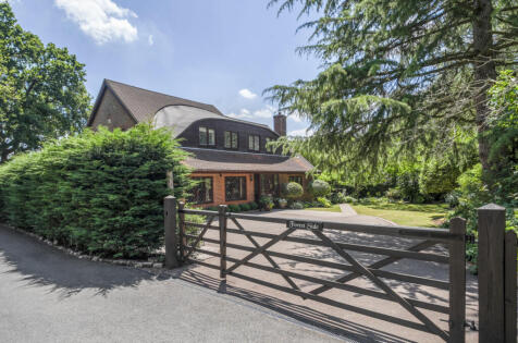 Farnham Road, Holt Pound, Farnham, GU10