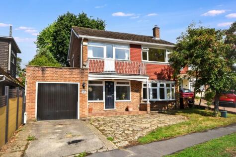 Copse Avenue, Farnham, GU9