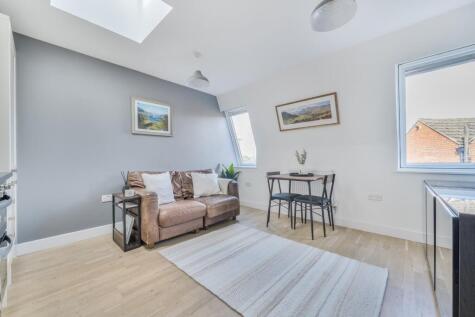 19 Bethel Lane, Farnham, Surrey, GU9