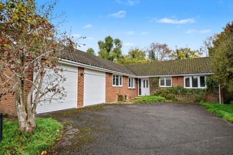 Byworth Close, Farnham, GU9