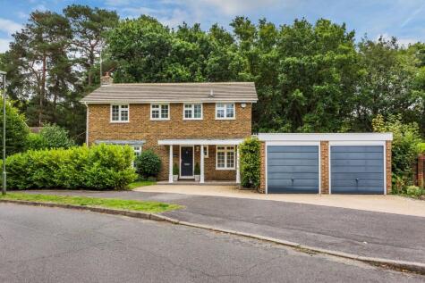 3 Longhope Drive, Wrecclesham, Farnham, GU10