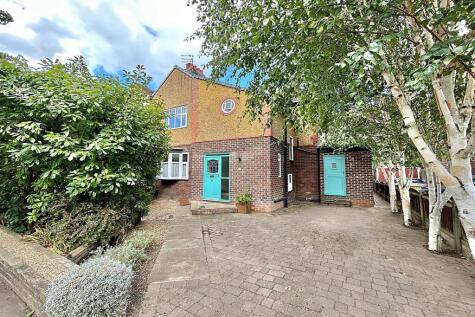 Parrs Wood Avenue, East Didsbury