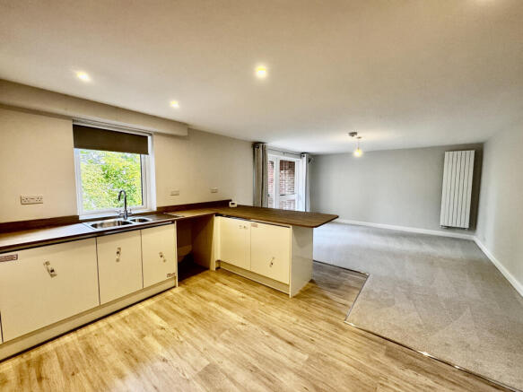 20250923_074452057_iOS