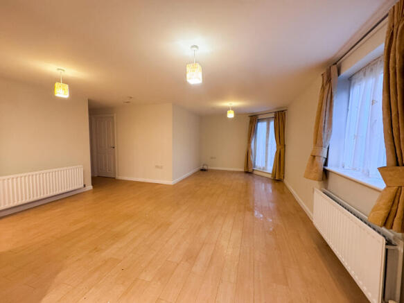 20251107_154732810_iOS