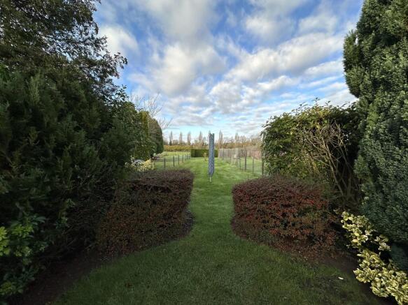 20231128_100934806_iOS