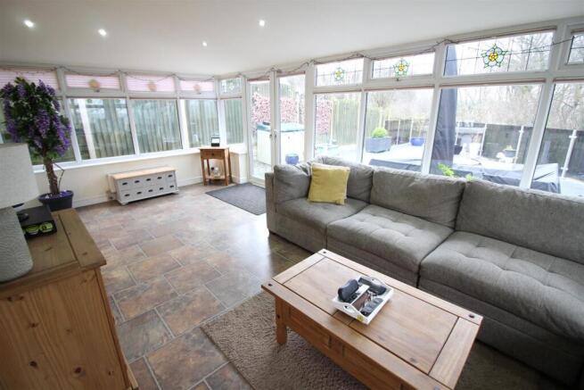 Conservatory/Lounge