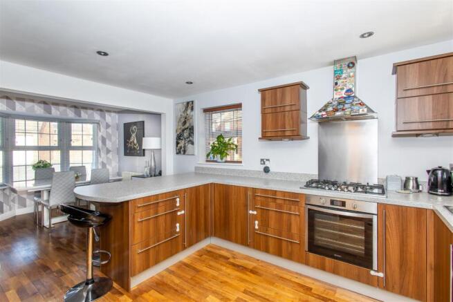 Kitchen/Dining Room