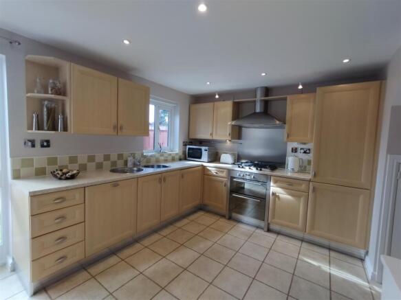 Kitchen/Dining Room