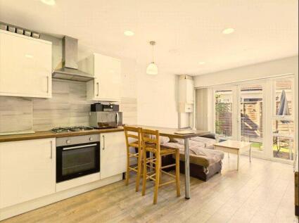 Yattendon Road, HORLEY, Surrey, RH6