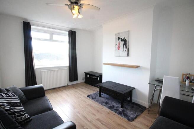Lounge2.JPG