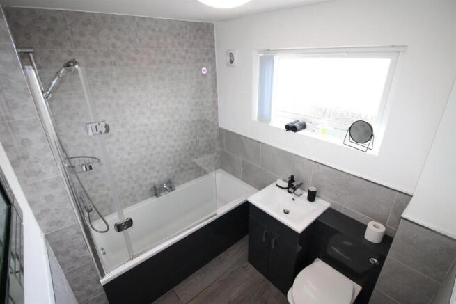 Bathroom.JPG