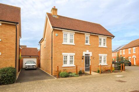Midsummer Grove, Great Denham, Bedford, Bedfordshire, MK40