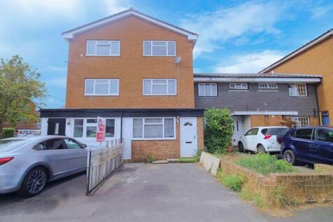 Bannister Close, Greenford