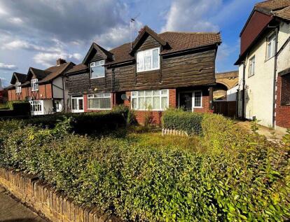 Bennetts Avenue, Greenford