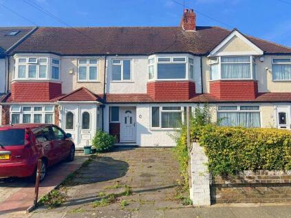 Worcester Gardens, Greenford