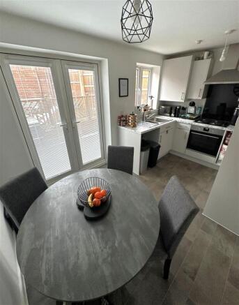 Kitchen/Dining Room