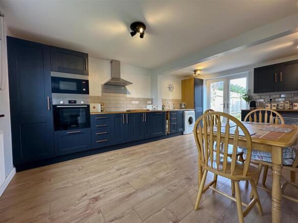Kitchen/Dining Room