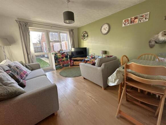 Lounge/Dining Room