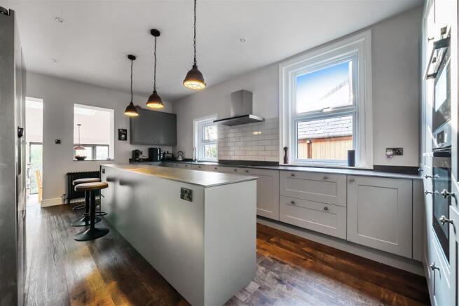 Kitchen/Breakfast Room