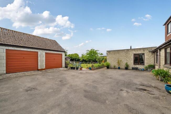 Detached Double Garage