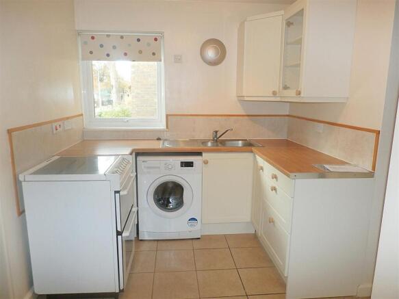 kitchen 1.jpg