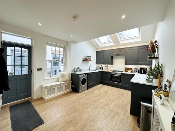 Kitchen Diner / Living Room
